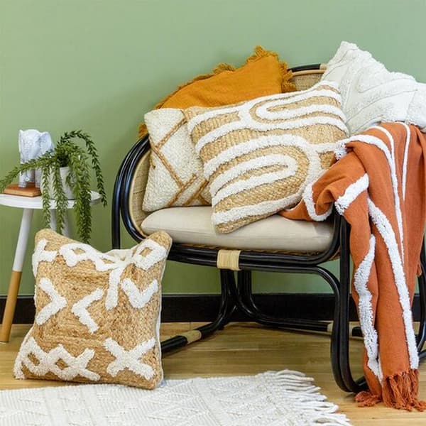Furn Rainbow Tufted Throw