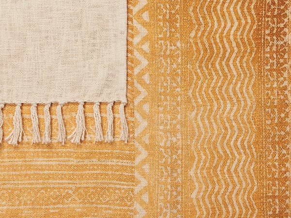 Tæppe Gul og Beige Bomuld 130 x 180 cm Sengekast Afrikansk Mønster Frynser Soveværelse Stue