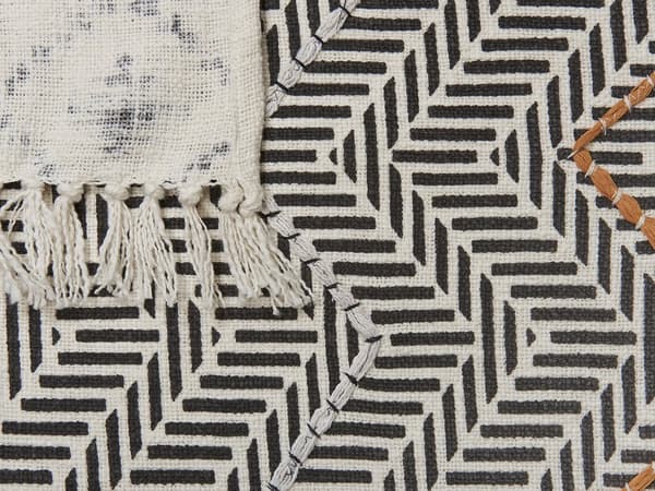 Filt Flerfärgad Bomull 130 x 180 cm Säng Överkast Abstrakt Mönster Fransar Boho Accentdel