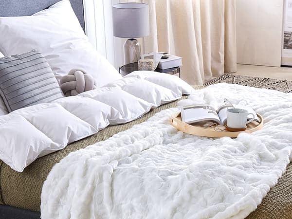 Teppe Hvit Akryl 150 x 200 cm Stue Fluffy Throw Skandinavisk design