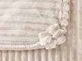 Miniatyrbilde 4 av 4: Teppe Beige Polyester 150 x 200 cm Ribbestruktur med Pom-Poms Pledd Sengetøy