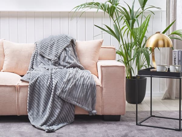 Teppe Grå Polyester 150 x 200 cm Ribbet struktur med pom-poms Pledd Sengetøy