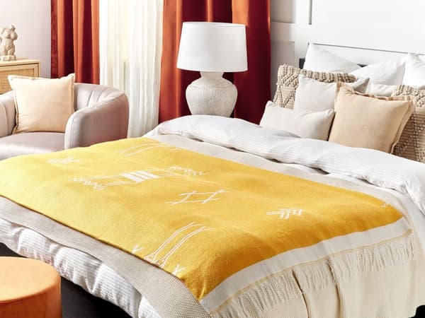 Filt Gul Akryl Polyester 130 x 170 cm Geometriskt Mönster Tofsar Modern Stil Vardagsrum Sovrum Accent
