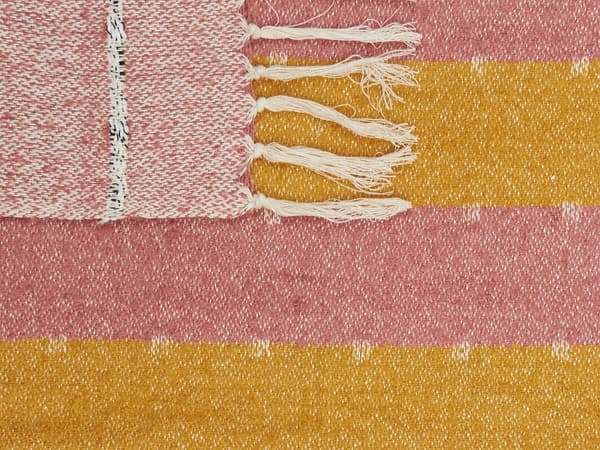 Filt Ljusröd Bomull Akryl 130 x 170 cm Randigt Mönster Tofsar Boho Stil Vardagsrum Sovrum Accent