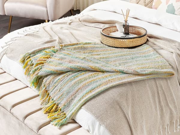 Filt Gul och Grön Akryl 130 x 170 cm Randigt Mönster Tofsar Boho Stil Vardagsrum Sovrum Accent