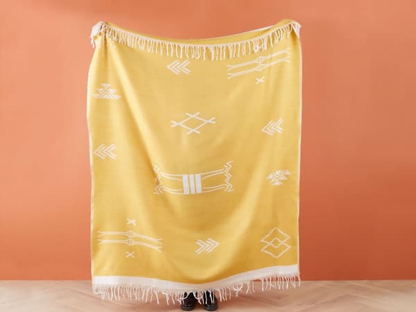 Plaid Gul Hvid Akryl 130 x 170 cm Slumretæppe med Kvaster til Sofaen Sengen Stue Tilbehør Soveværelse Sengetæppe Symbol Design