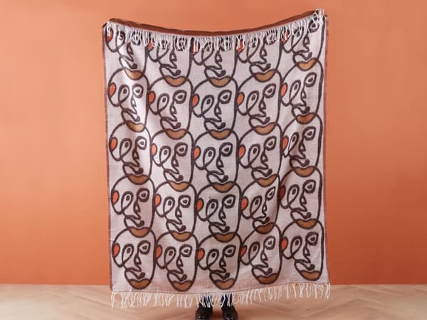 Filt Flerfärgad Akryl Polyester 130 x 170 cm Ansiktsmotiv Abstrakt Mönster Tofsar Modern Stil Vardagsrum Sovrum Accentstycke