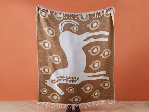 Viltti ruskea valkoinen 130 x 170 cm akryyli polyesteri tupsut hevoskuvio maalaismainen boho