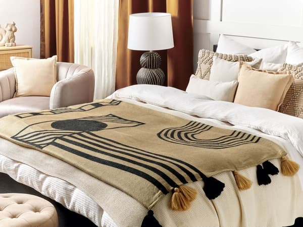 Viltti beige musta 130 x 170 cm akryyli polyesteri abstrakti kuvio tupsut moderni