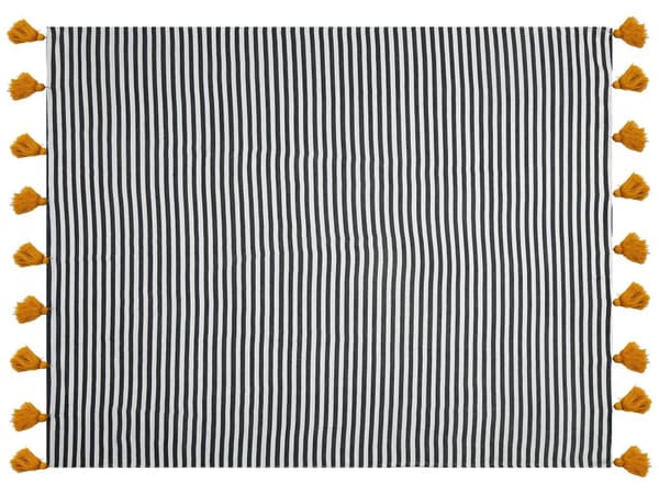 Viltti musta/valkoinen polyesterin ja akryylin sekoitus 130 x 170 cm raidallinen tupsuilla