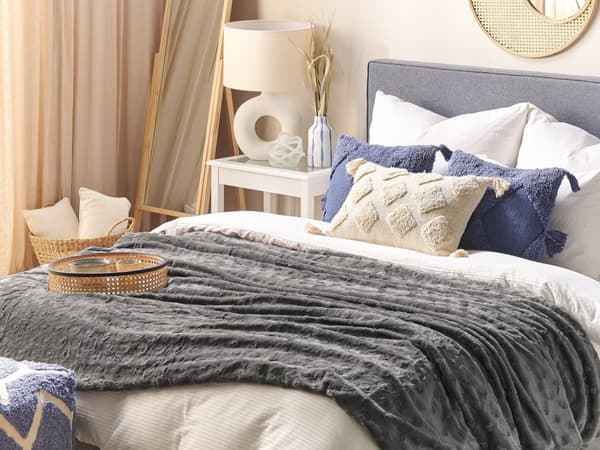 Sengetæppe Grå Polyester 200 x 220 cm Varm Blød Quiltet Plaid Tæppe til Soveværelse Stue Dobbeltseng Indretning Tilbehør Pigeværelse