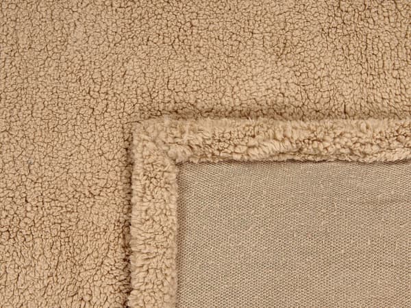 Pledd Beige Fuskepels 125 x 150 cm Teddy Mykt Fluffy Sengeteppe Dekorasjon Tekstil Tilbehør