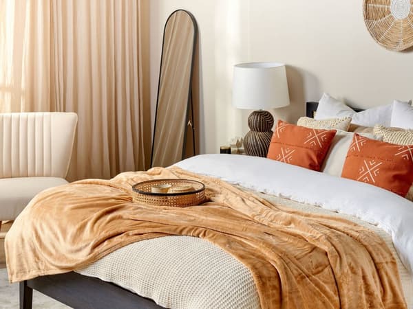 Pläd Sandbeige Polyester 200 x 220 cm Mjuk Sängöverkast Hemtillbehör Modern Design
