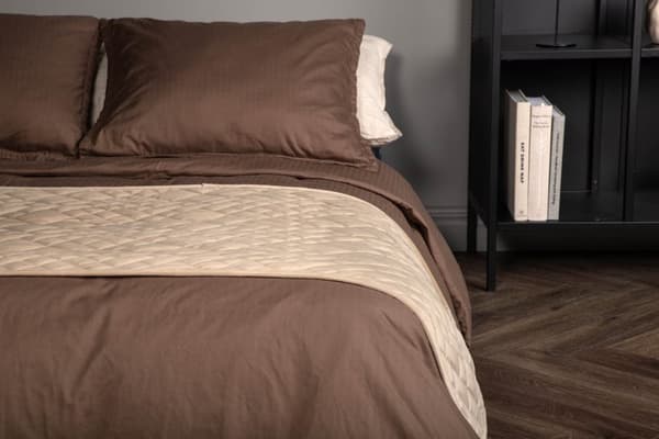 Jilly sengetæppe 80x260cm beige.