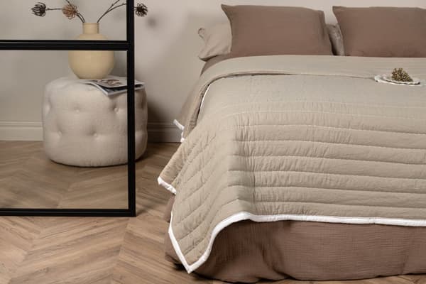 Juni överkast 150x250cm beige, vit.