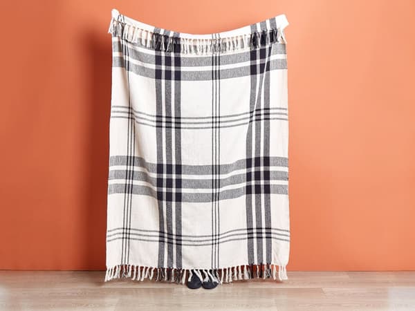 Plaid Hvid Sort Bomuld 130 x 170 cm Blød Hyggetæppe til Sofa Moderne Stribet Varm Bomuldsplaid med Frynser Design Inspiration Senge Plaid