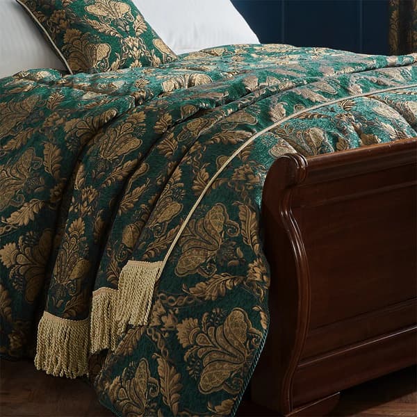 Paoletti Shiraz Traditional Jacquard Throw