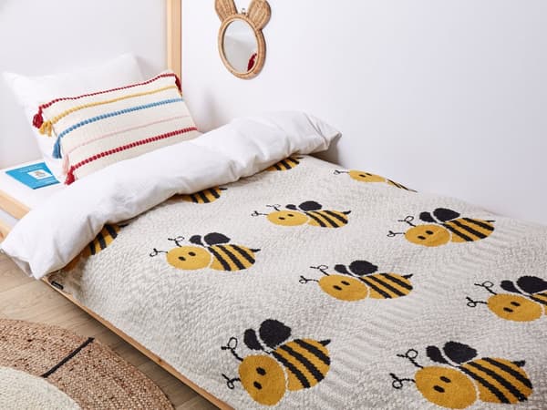 Torkkupeitto vaalea beige 130 x 170 cm puuvilla mehiläiskuvio konepestävä lasten moderni