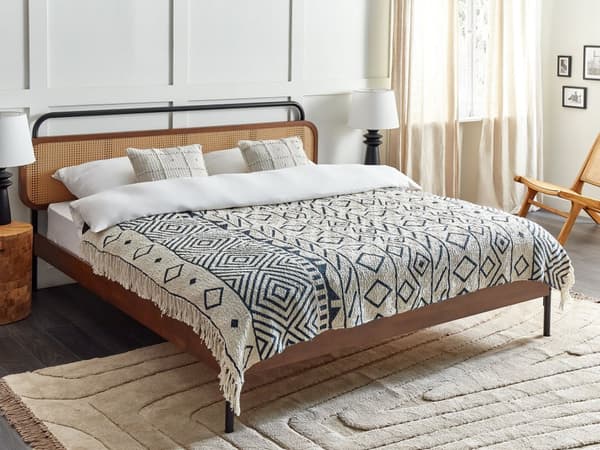 Torkkupeitto beige laivastonsininen 150 x 200 cm puuvilla hapsut geometrinen kuvio moderni