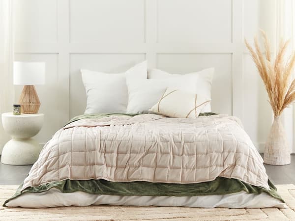 Tyngdtäcke Beige Polyestertyg Fyllning av glaspärlor Rektangulär 150 x 200 cm 9kg 19.84lb Quiltad
