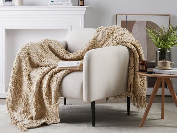 Plaid Beige Bomuld 150 x 200 cm Blød Hyggetæppe til Sofa Moderne Varm Bomuldstæppe med Frynser Skandinavisk Senge Plaid