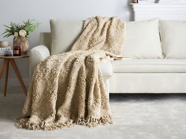 Filt Beige Bomull och Akryl 190 x 230 cm Vävd Sängpläd med Tofsar Överkast