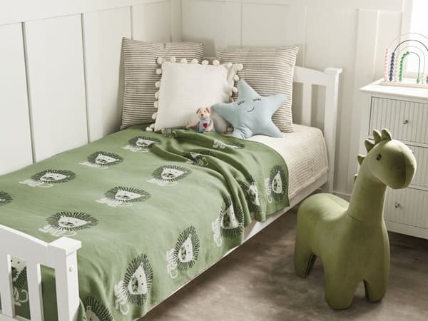 Barnepledd Grønn Bomull 130 x 180 cm Sengeteppe Koselig Løvermønster Soverom Barnerom Moderne Design