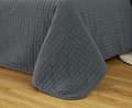 Miniatyrbillede 8 af 10: Rootz Vendbart Sengetæppe - Sofatæppe - Polyester - Åndbar - Alsidig - Mørkegrå - 360 g/m² - 1 cm Kant - 150 cm x 200 cm