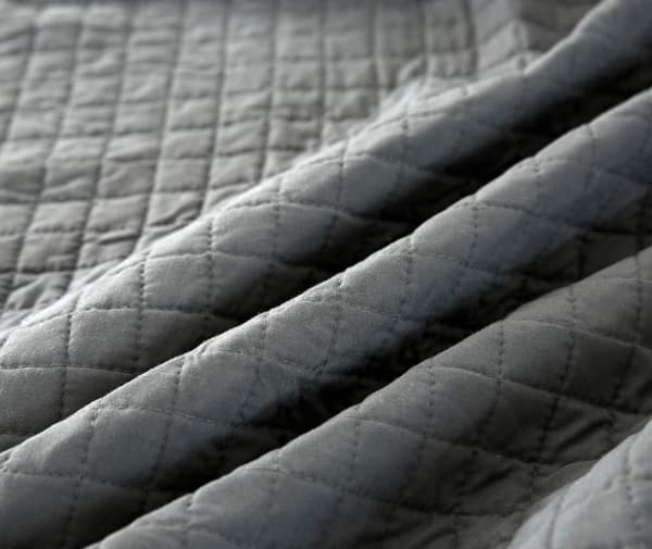 Rootz Vendbart Sengetæppe - Sofatæppe - Polyester - Åndbar - Alsidig - Mørkegrå - 360 g/m² - 1 cm Kant - 150 cm x 200 cm