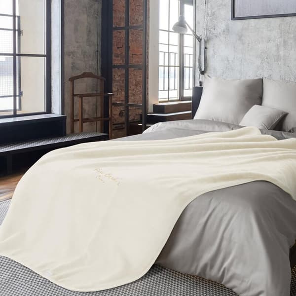 PEOITO CLARA1 220 X 240 CM CREAM