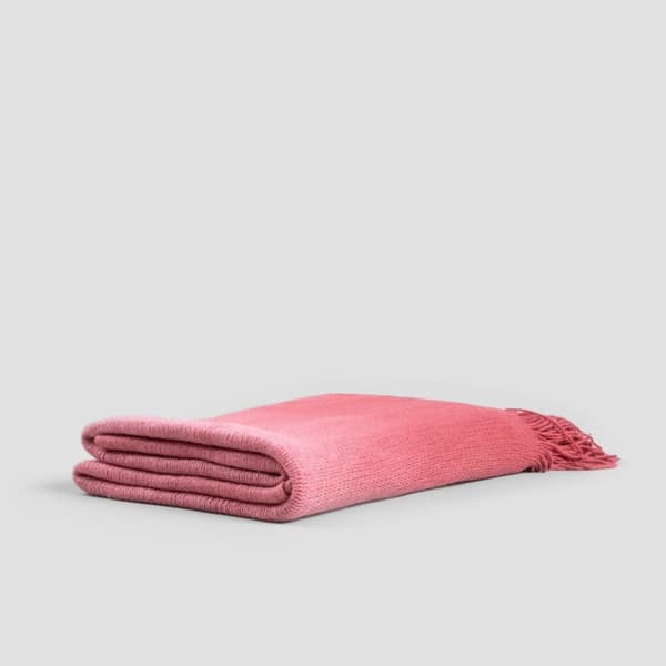 Filt | FINNER | ombre mjuk korall med fransar | 130x170cm | 727894