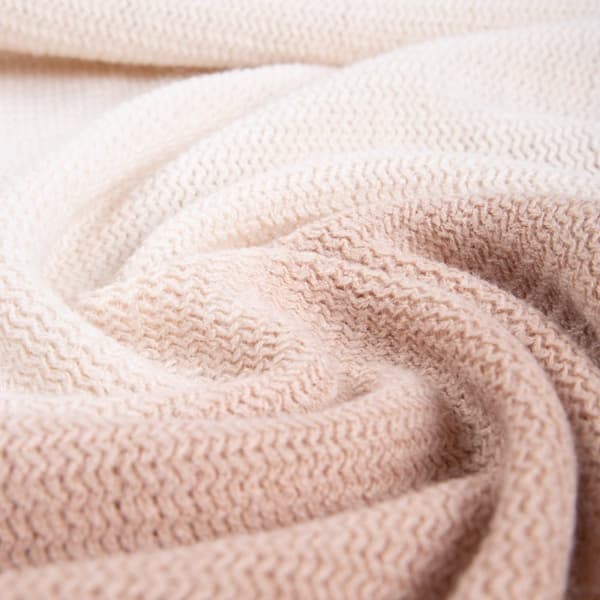 Peitto | SUOMAlaiset | ombre pehmeä beige hapsuilla | 130x170cm | 727900