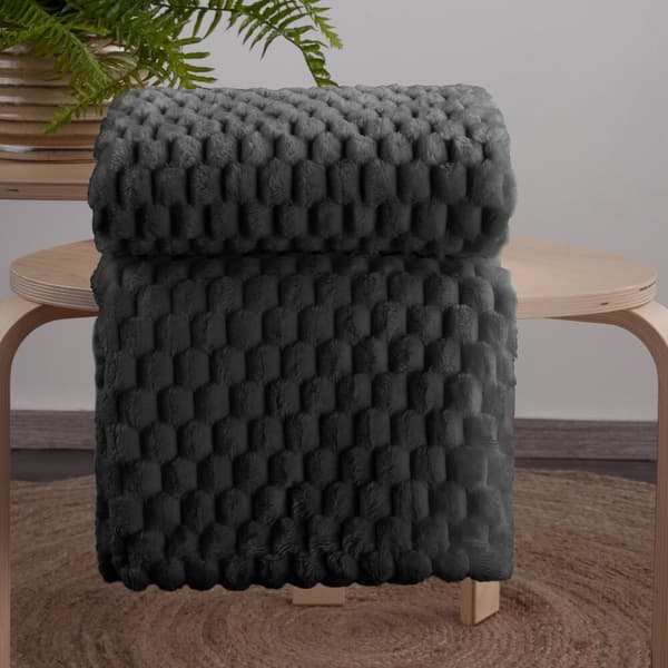 CINDY6 130x160 Design91 tæppe, sort med 3D rumlig prægning