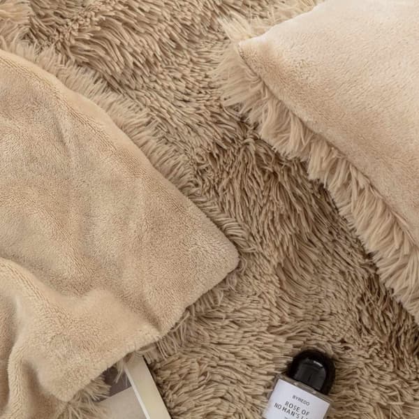 YETI 200x220 sengetæppetæppe med pelsstruktur beige