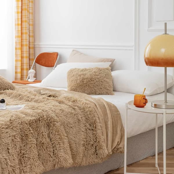 YETI 200x220 sengetæppetæppe med pelsstruktur beige