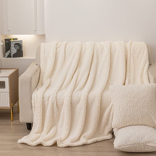 Tæppekast Dreamy boucle 150x200 creme blød boucle+lam
