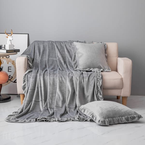 Ruffly tæppe 150x200 grå med flæser