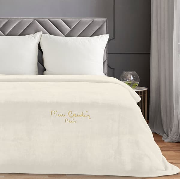 Pierre Cardin CLARA1 Tæppe 160x220 Pierre Cardin Eurofirany creme luftigt og varmt broderet logo