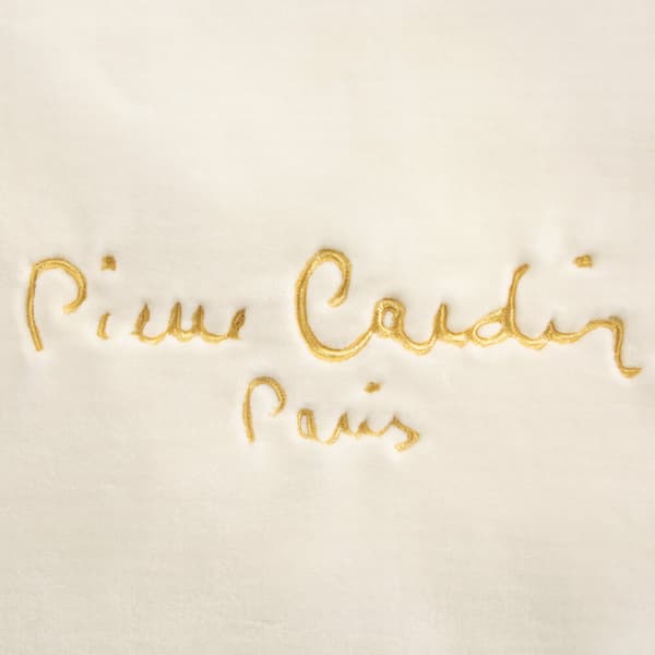 Pierre Cardin CLARA1 Filt 220x240 Pierre Cardin Eurofirany kräm fluffig och varm broderad logotyp