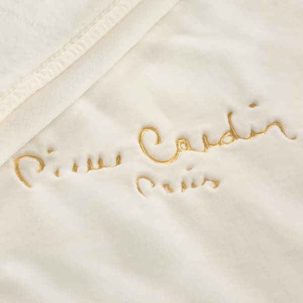 Pierre Cardin CLARA1 Filt 220x240 Pierre Cardin Eurofirany kräm fluffig och varm broderad logotyp