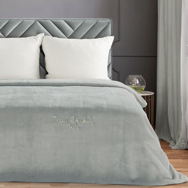Pierre Cardin CLARA1 Tæppe 160x220 Pierre Cardin Eurofirany sølv fluffy og varmt broderet logo