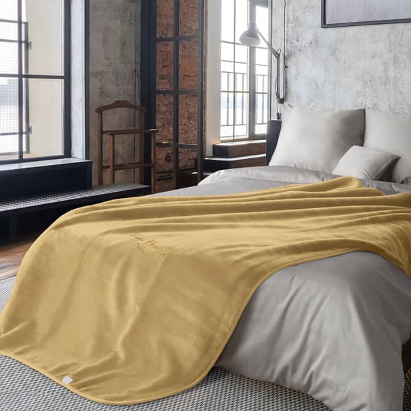 Pierre Cardin CLARA1 Peitto 160x220 Pierre Cardin Eurofirany hunaja pörröinen ja lämmin brodeerattu logo