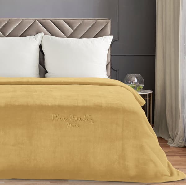 Pierre Cardin CLARA1 Peitto 160x220 Pierre Cardin Eurofirany hunaja pörröinen ja lämmin brodeerattu logo
