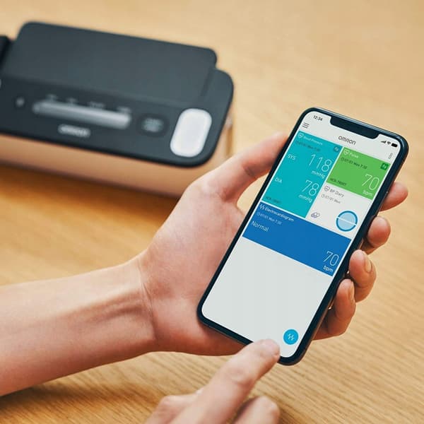 OMRON Täydellinen verenpainemittari ja elektroninen EKG 1 kpl