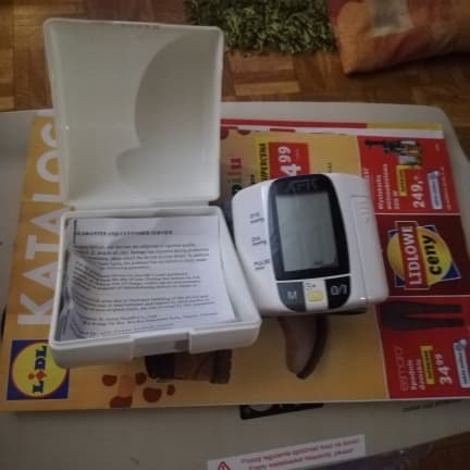 OMRON RS4 -rannevopainemittari