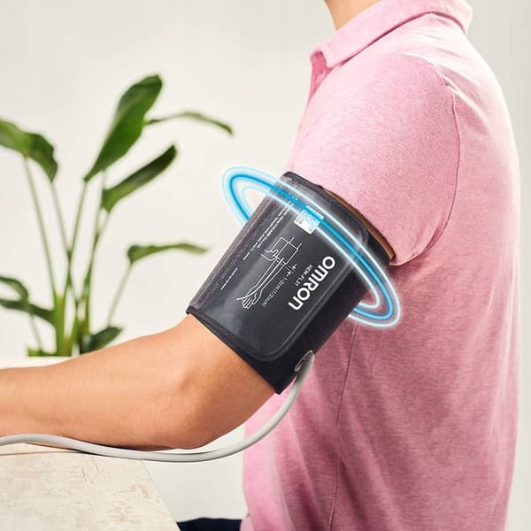 OMRON M3 COMFORT -olkavarsiverenpainemittari AUTOMAATTINEN