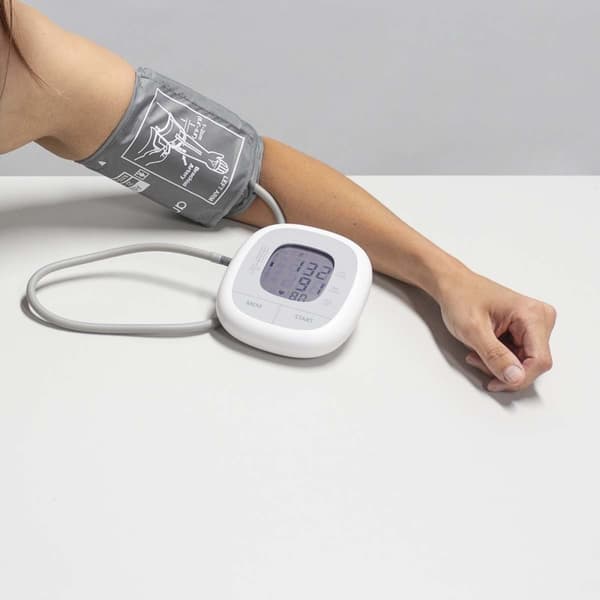 Nedis Blodtrycksmätare | Arm | LCD-skärm bakgrundsbelysning | 22 - 42 cm | Minnesplatser: 60 | Vit
