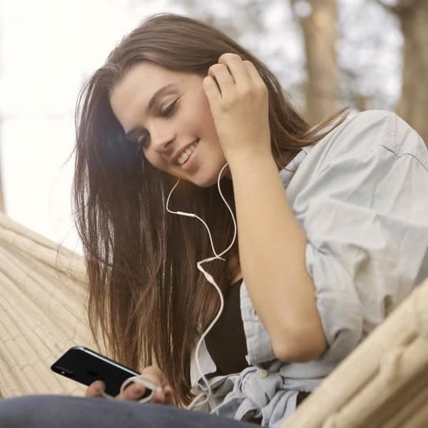 Hörlurar - Apple - Lightning - In-ear - Handsfree-kit - Integrerad fjärrkontroll