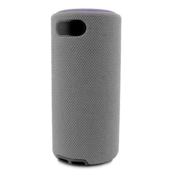 Anslut enkelt till dina enheter via Bluetooth v5.3, aux-ingång eller till och med microSD-kort. Dess design