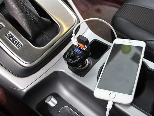 FM-Sändare USB Bluetooth Adapter via Cigarettändaruttag